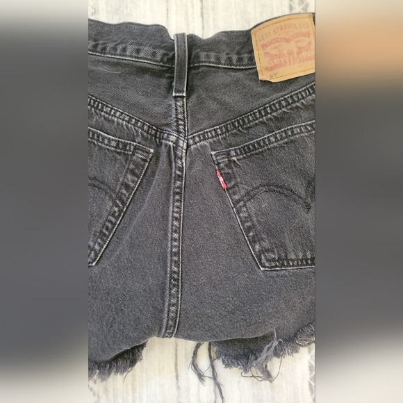 Levi's 501 Original Fit High-Rise Women's Jean Shorts Size 27 - Picture 10 of 16